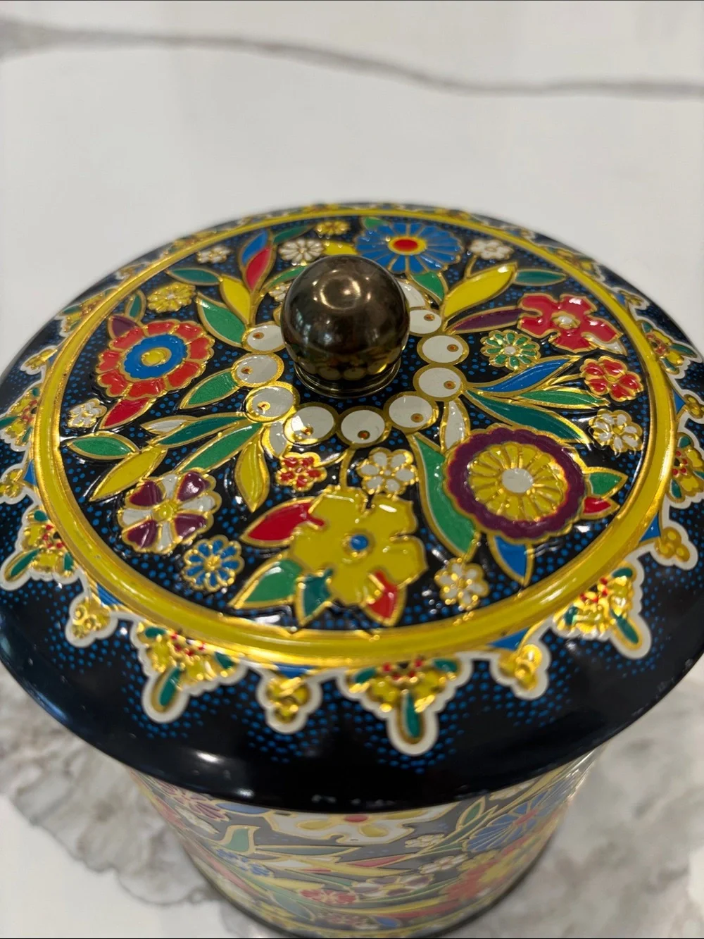Vintage Daher Long Island NY Tin Canister Floral Made In England 11101